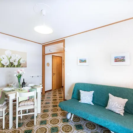 App, Rosa Apartment